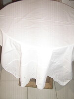 Bájos virágmintás fehér madeira csipkés vitrázs függöny