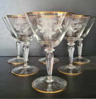 Vintage gravírozott rózsás arany szegélyes vitrin állapotú talpas pezsgős pohár készlet