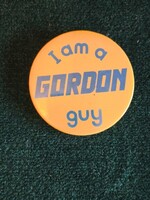 Retro "I am a GORDON guy" Kitűző – Vicces Névre szóló jelvény