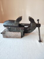 Régi, jelzett magyar 75-ös öntöttvas satu