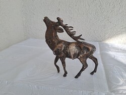 Meseszépen megmunkált ezüstözött szarvas szobor