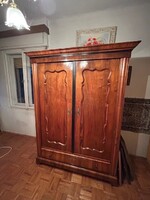 Biedermeier kétajtós ruhásszekrény