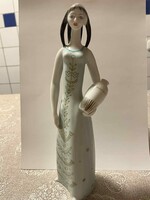 Hollóházi porcelán vízhordó lány!