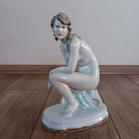 Antik Zsolnay porcelán akt