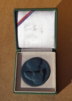 Ritkaság Royal Dux porcelán plakett emlékplakett 1965 Brno Kutya Világkiállítás