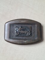 Vintage réz domborműves old timer autós férfi övcsat