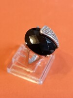 925-ös art deko csiszolt fekete turmalin, apró cirkonia kövekkel ölelve 54,5 méretű ezüst gyűrű