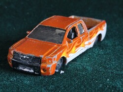 Hot Wheels Nissan Titan Pickup (2010) - Narancs/Lángos - Erősen kopott/Játszós