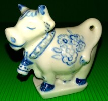 Régi HIBÁTLAN Zsolnay porcelán kék-fehér porcelán kistehén figura szép állapotban a képek szerint