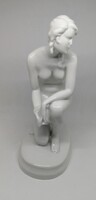 Zsolnay porcelán térdelő akt!