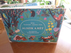 ÍRTA TASNÁDI VARGA ÉVA ALSZIK A RÉT  RAJZOLTA K. LUKÁTS KATÓ, leporelló meséskönyv