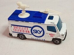 Játékautó furgon Matchbox Sky TV News Mercedes Van 1989