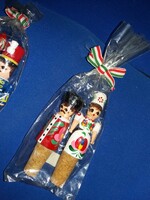 Retro magyar trafikáru Kukorica Jancsi és Iluska fa palackdugó figurák bontatlan játék képek szerint