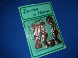 Retro magyar trafikáru WC illemhely ajtódísz 2 figurás plasztikból bontatlan játék képek szerint