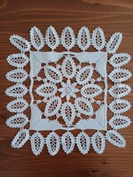 Álomszép ír csipke terítő, közepes méretű