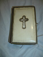 Antik horvát nyelvű csatos imakönyv