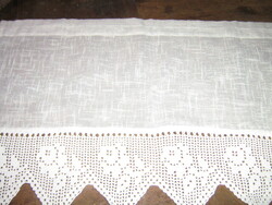 Gyönyörű horgolt rózsás csipkés vitrázs függöny