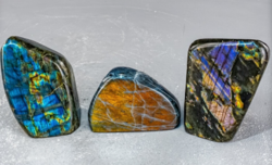 Labradorit Madagaszkár különleges válogatás, nem kínai! Gyógyító hatás!!