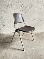 Knoll International, Don Albinson, 1601-modell, egymásra rakható széke, 1970s