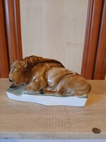 Zsolnay fekvő bölèny