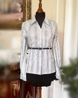 X-Mail 40-42-es fehér, csíkos karcsúsított blúz. Fekete, szürke, fehér