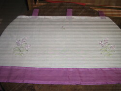 Gyönyörű vintage stílusú anyagában hímzett füles vitrázs függöny