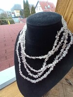 Üveg vagy hegyikristály soksoros hosszú gyöngysor