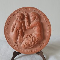 Tóth Vali kerámia plakett