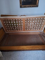 Erzsébet stílusú hálószobai ágy + 2db éjjeli szekrény