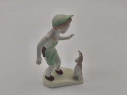 AQUINCUMI - KISFIÚ NYUSZIVAL PORCELÁN   TP9