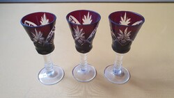 3 db bordó színű metszett üveg talpas pohár pálinkás röviditalos pohár