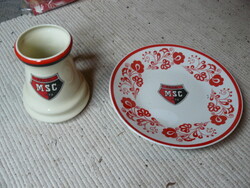 Régi , retró PMSC Pécs focista , foci , futball , labdarúgás emlék porcelán tányér , korsó Zsolnay