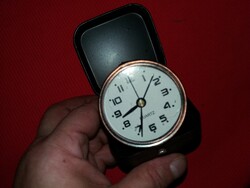 Régi utazó fémdobozába csukható asztali quartz kvarc óra nem tesztelt a képek szerint