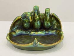 Zsolnay eozin keselyűs kínáló hamutál névjegytartó tál figura madár szobor