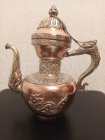 Díszes Tibeti rézkancsó – Sárkányos motívumokkal, 26 cm magas