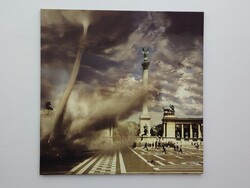 Tornádó a Hősök terén Vászonkép nyomat művészeti alkotás