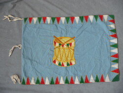 Retro zászló hímzett szocreál zászló kisdobos zászló szocreál kisdobos csapatzászló Kádár kor