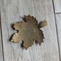 Pazar levél formájú régi réz gyűrűtartó tálka (11,2x9,2 cm)