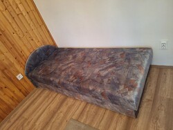 2 db ágyneműtartós, szivacsos gyerekágy