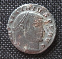 Római bronz Licinius Jupiter madárral hátlap (AA39)