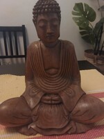 Fából faragott Buddha szobor