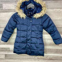 H&M sötétkék szőrmekapucnis kislány télikabát 116