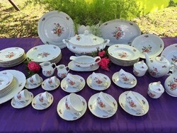 Gyönyörű dombormintás 63 részes étkészlet