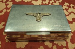Ezüstözött fém doboz cigaretta tartó náci sas horogkereszt