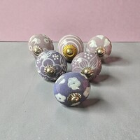 (v32 )  6 db-os vintage stílusú kézzel festett porcelán bútorgomb szett