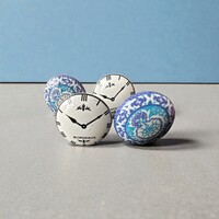 (v31 )  4 db-os vintage stílusú kézzel festett porcelán bútorgomb szett