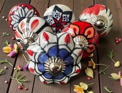 (v5 )  6 db-os vintage stílusú kézzel festett porcelán bútorgomb szett