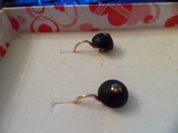 Antik arany fülbevaló / gagát