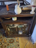 Art deco éjjeli szekrény