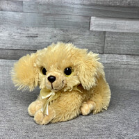 Csillogó szemű ugatós plüss kutyus